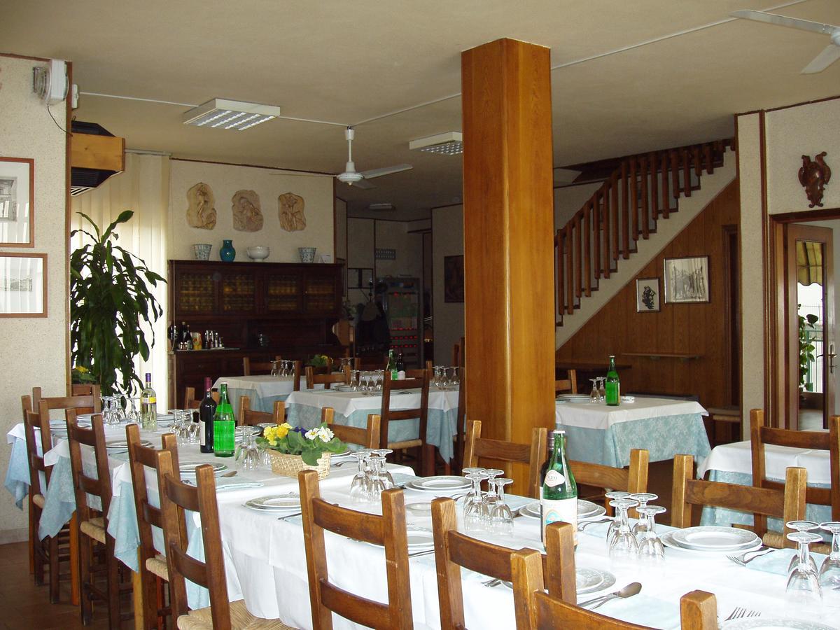 Albergo Ristorante Taverna Dalla "Lisina" Сансеполкро Екстериор снимка